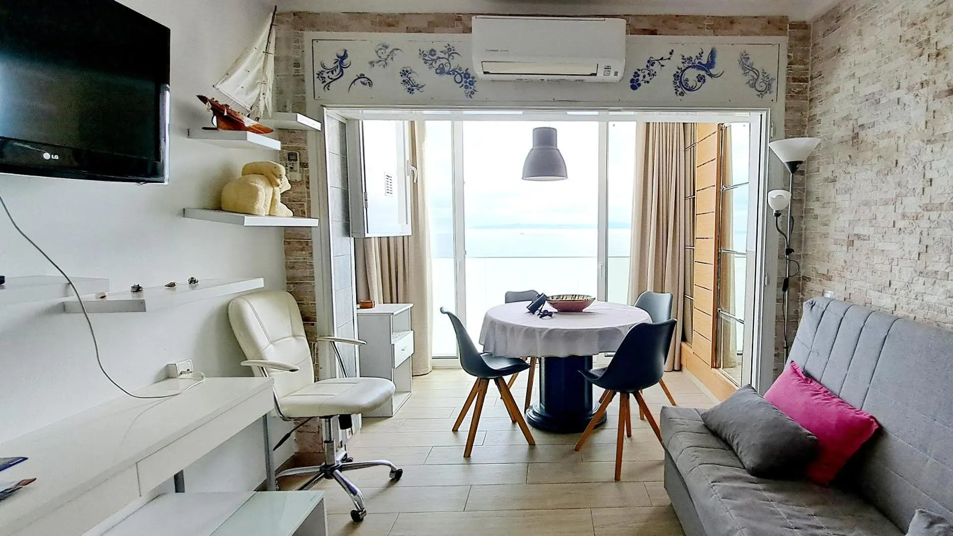 Apartment Meda Chica Roses Canyelles, Costa Brava
